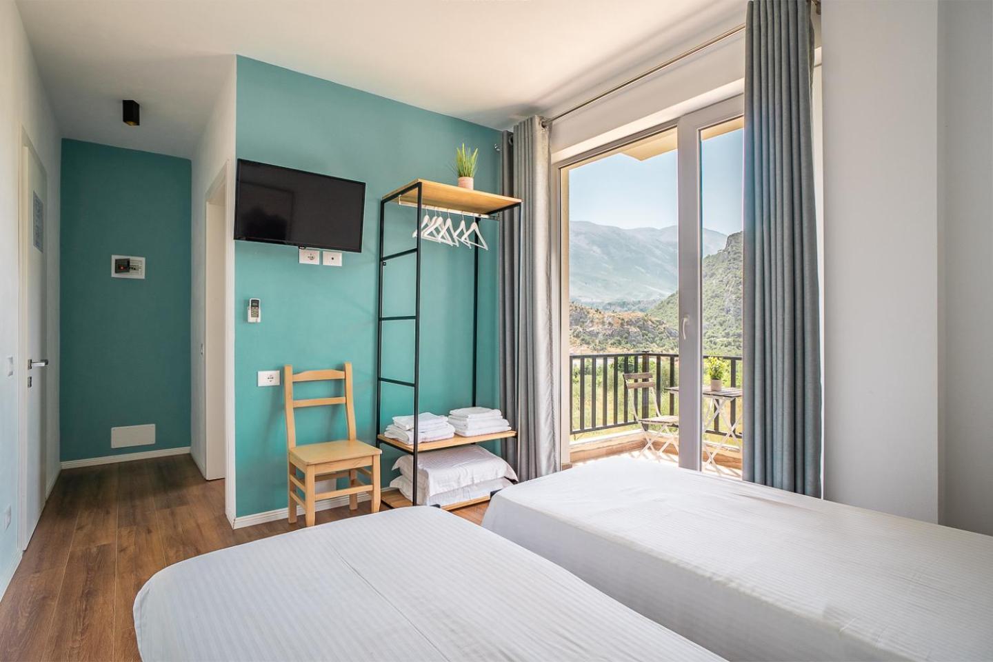 Bujtina Lumo & Pool Villa *