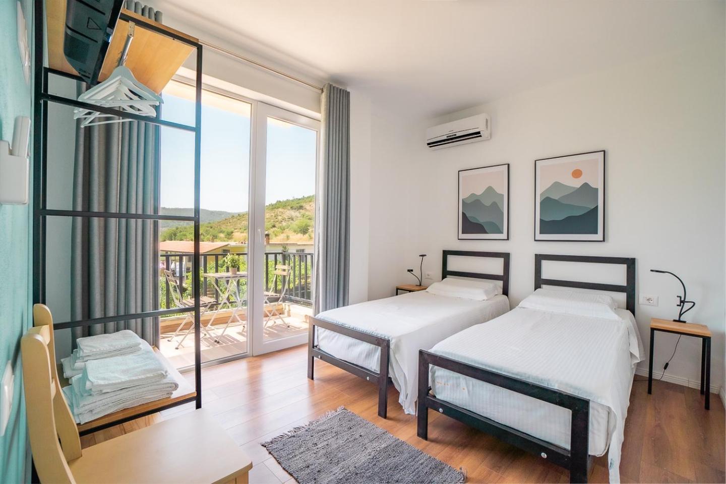 Bujtina Lumo & Pool Villa Përmet